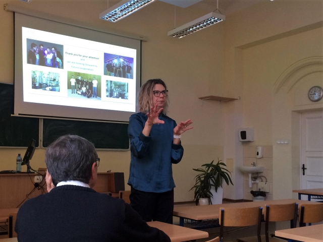 Prof. Kamila Kočí gives a lecture