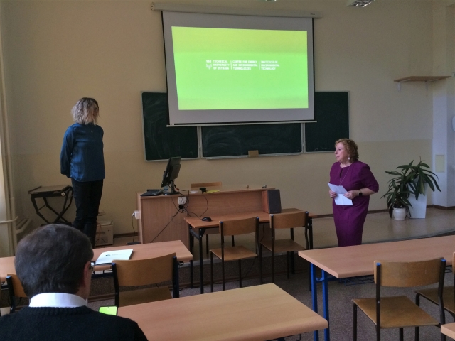 Prof. Kamila Kočí gives a lecture